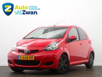 Toyota Aygo 1.0-12V Aspiration 5-Deurs/Navigatie/Airco beschikbaar voor biedingen