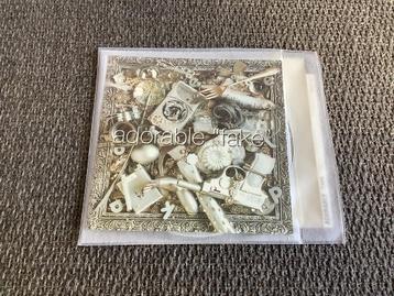 Adorable-Fake cd beschikbaar voor biedingen