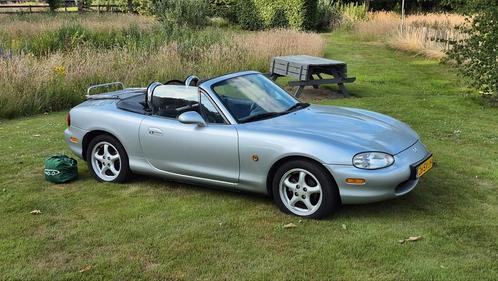 Mazda MX-5 1.6 I 1999 Grijs, Auto's, Mazda, MX-5, Benzine, Cabriolet, Handgeschakeld, Geïmporteerd, Zilver of Grijs, Achterwielaandrijving