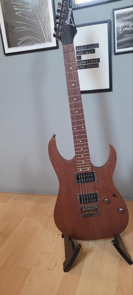 Ibanez RG421 + Fender Champion 40 - Zo goed als nieuw!, Muziek en Instrumenten, Snaarinstrumenten | Gitaren | Elektrisch, Zo goed als nieuw
