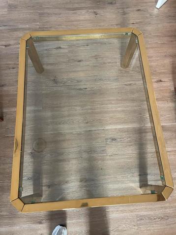 Messing salontafel met glazen blad beschikbaar voor biedingen