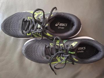Asics sportschoenen maat 40 beschikbaar voor biedingen
