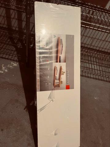 Wandplank nieuw in verpakking beschikbaar voor biedingen