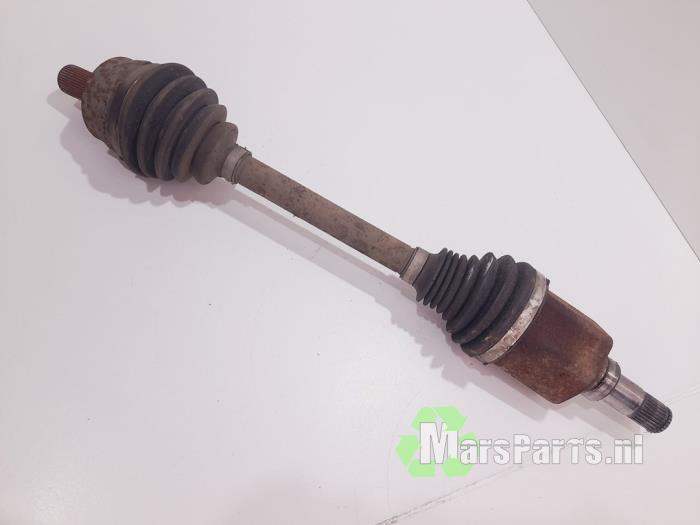 Aandrijfas links-voor van een Volvo S40/V40, Auto-onderdelen, Remmen en Aandrijving, Volvo, Gebruikt, 6 maanden garantie, 12 maanden garantie