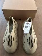 Yeezy Foam RNNR 'Stone Salt’ - Maat 42, Overige kleuren, Ophalen of Verzenden, Sneakers of Gympen, Yeezy
