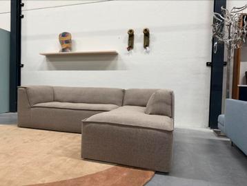 Nieuw Gelderland 6905 Hoekbank Andes stof Taupe Design Bank beschikbaar voor biedingen