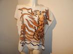 Marccain mooi shirt panter print voorkant flapjes zijkant N4