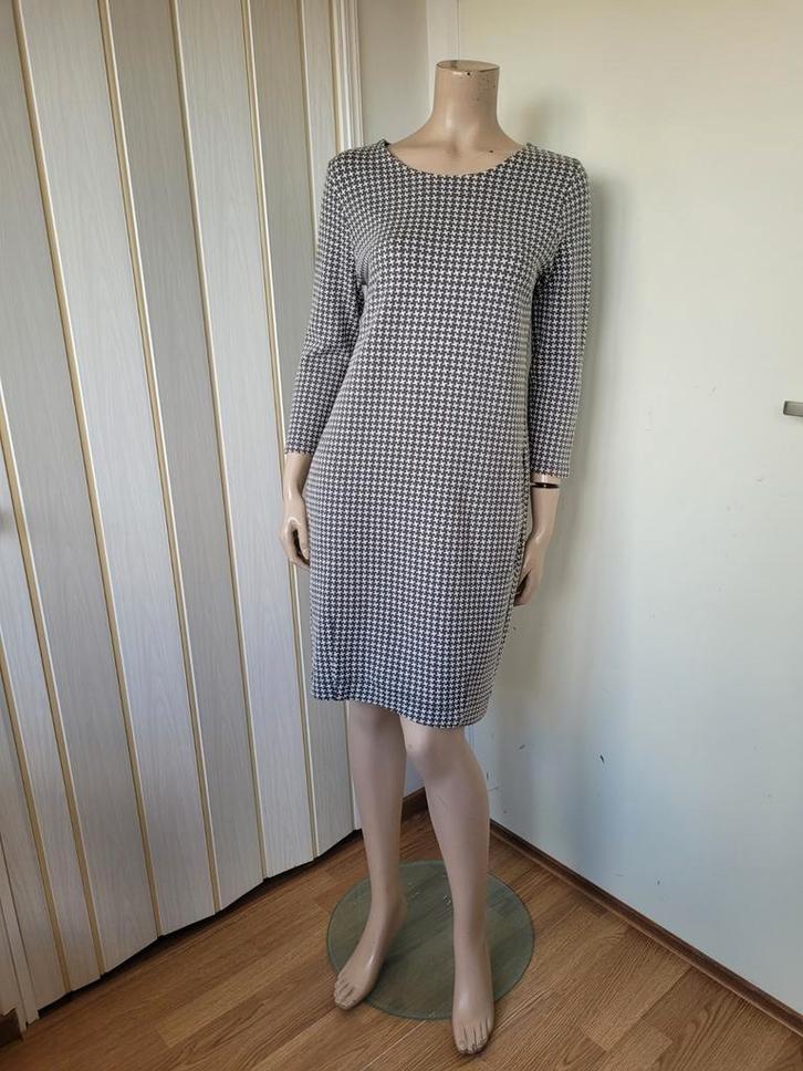 Kyra Ko jurk grijs maat M/L, Kleding | Dames, Jurken, Zo goed als nieuw, Maat 42/44 (L), Grijs, Boven de knie, Ophalen of Verzenden