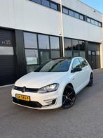 Volkswagen Golf 7 GTE | Full Option | Apple CarPlay | NAP, Auto's, Euro 5, Stof, Zwart, 4 cilinders