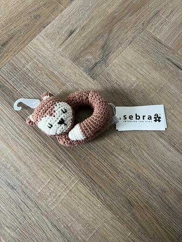 Nieuw: bruin gehaakt Vos rammelaar Sebra crochet rattle toy 