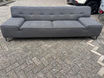 Bank 3zits xooon + hocker beschikbaar voor biedingen