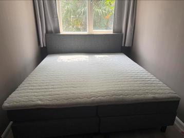 Boxspring 2 persoons beschikbaar voor biedingen