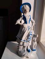 Porselein beeld jonge vrouw met hond Leonardo Collection, Ophalen of Verzenden