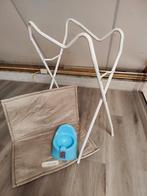 Baby uitzet: Bad standaard, thermometer, speelkleed & potje, Gebruikt, Ophalen of Verzenden, Badje, Prenatal