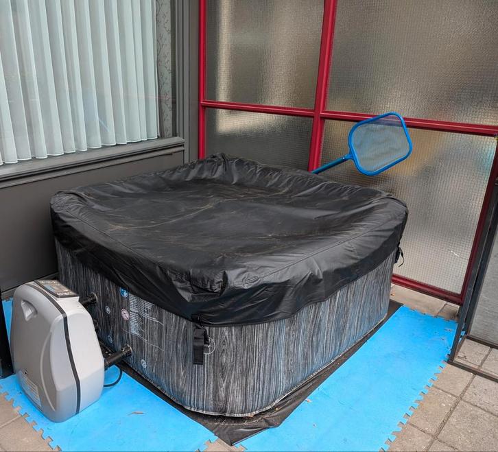 opblaasbare jacuzzi avenli plus bijbehoren, Tuin en Terras, Bubbelbaden en Hottubs, Zo goed als nieuw, Afdekzeil, Ophalen