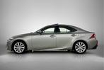 Lexus IS 300h Luxury Line | Schuifdak | Stoelgeheugen | Leer, Auto's, Lexus, Automaat, Achterwielaandrijving, Gebruikt, 23 km/l