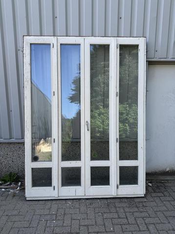 Prachtige merbau kozijn met openslaande deuren en dub glas beschikbaar voor biedingen