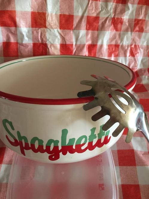 Pasta schaal / Spagetti Schaal - groot - Ø 21 cm, Huis en Inrichting, Keuken | Servies, Gebruikt, Schaal of Schalen, Overige stijlen