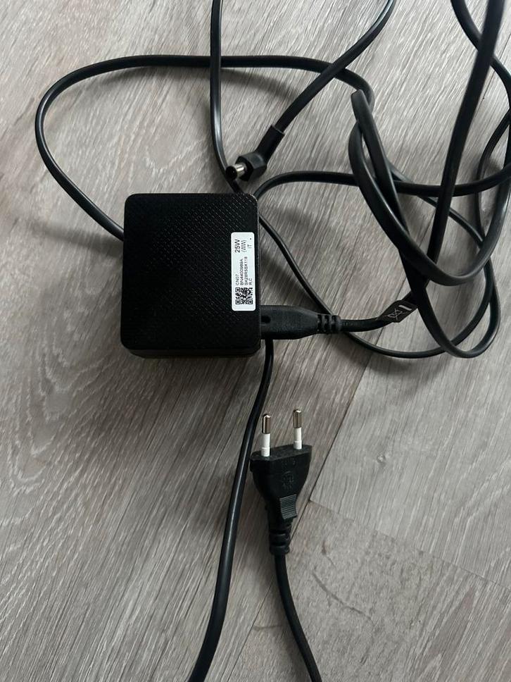 Origineel Samsung monitor BN44-00989A Adapter, Computers en Software, Laptop-opladers, Zo goed als nieuw, Ophalen of Verzenden
