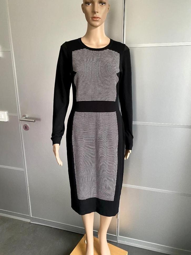 i717 Karen Millen maat 40=M jurk jurkje fijn-gebreid zwart, Kleding | Dames, Jurken, Zo goed als nieuw, Maat 38/40 (M), Zwart