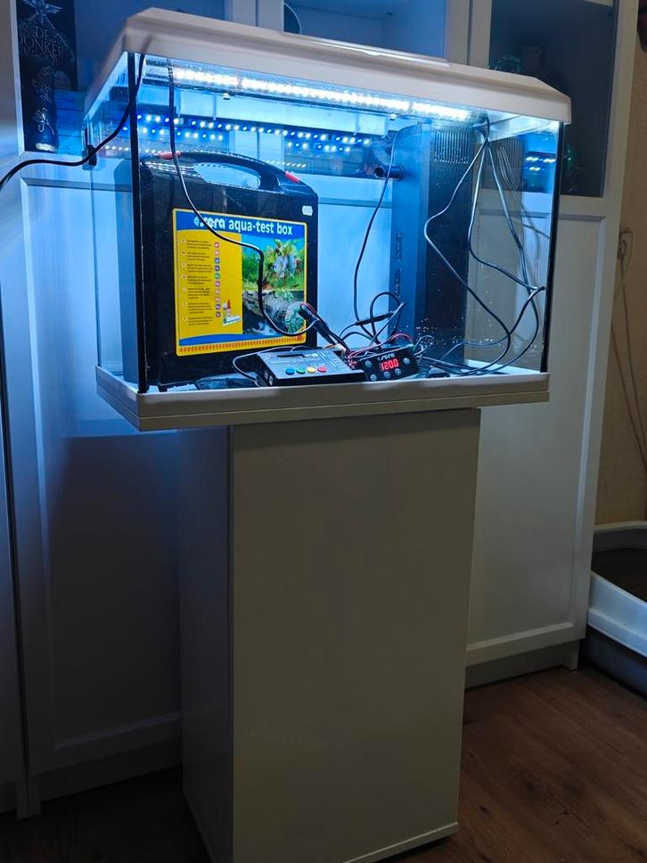 Juwel aquarium + sera lights + sunset + wifi module en meer, Dieren en Toebehoren, Vissen | Aquaria en Toebehoren, Zo goed als nieuw