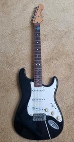 Fender Stratocaster MIM, Muziek en Instrumenten, Ophalen of Verzenden, Zo goed als nieuw, Solid body, Fender