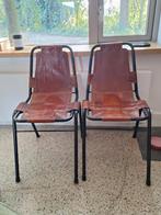 2 vintage metaal met leer stoelen 2 Charlotte Perriand, Huis en Inrichting, Ophalen, Twee, Bruin, Zo goed als nieuw