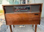 Radiola Junior 8, een vintage radiomeubel met platenspeler e, Antiek en Kunst, Antiek | Tv's en Audio, Ophalen