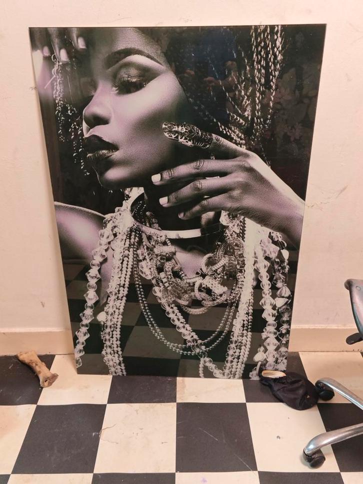 Glazen Schilderij: Elegante Vrouw, Huis en Inrichting, Woonaccessoires | Schilderijen, Tekeningen en Foto's, Zo goed als nieuw