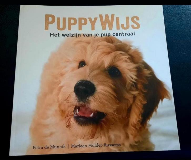 Nieuw boek - PuppyWijs - het welzijn van je pup centraal, Boeken, Dieren en Huisdieren, Nieuw, Honden, Ophalen of Verzenden