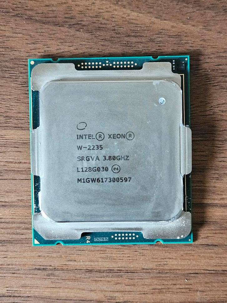 Intel Xeon W‑2235, Computers en Software, Processors, Gebruikt, 6-core, 3 tot 4 Ghz, Verzenden