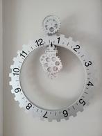 Invotis Design Klok - Bijzondere Wanddecoratie, Huis en Inrichting, Ophalen of Verzenden, Zo goed als nieuw, Analoog, Wandklok