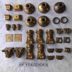 Meubel ornamenten o.a. Kapitelen -Kariatiden enz koper/brons, Ophalen