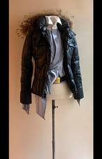 Blauer S donsjas jack donkerblauw met afknoopbare capuchon, Kleding | Dames, Blauer, Verzenden, Zo goed als nieuw, Jack