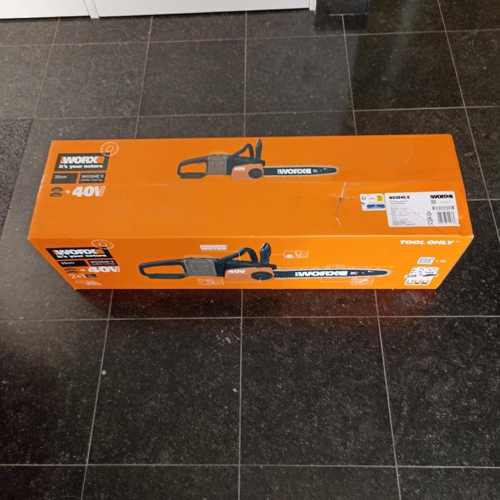 Kettingzaag met accu's en 9 kettingen, Doe-het-zelf en Verbouw, Gereedschap | Zaagmachines, Nieuw, Kettingzaag, 1200 watt of meer