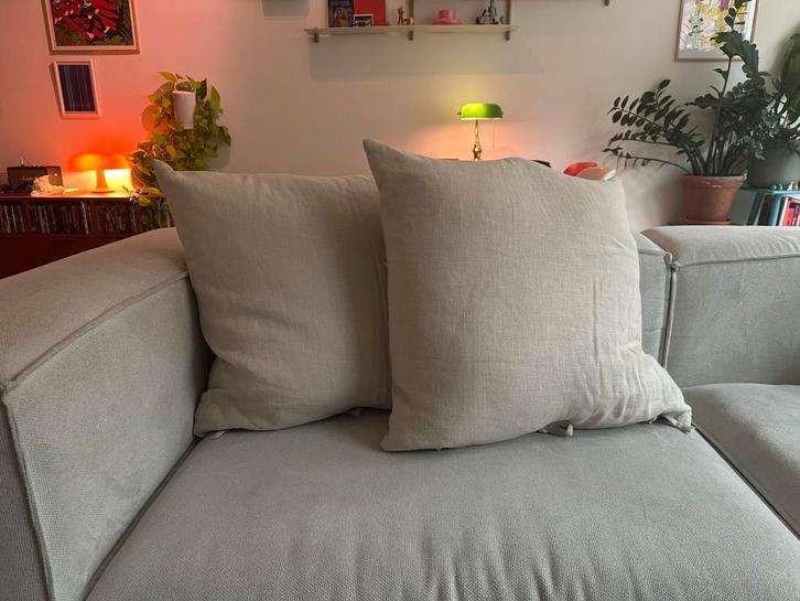 Ikea | 2x Fjädrar kussens 65x65 cm + beige kussenhoezen, Huis en Inrichting, Woonaccessoires | Kussens, Zo goed als nieuw, Beige