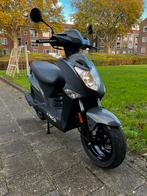 Zeer nette en bijna nieuwe Kymco Agility 50 | 45 Km/h, Fietsen en Brommers, Ophalen, Maximaal 45 km/u, Zo goed als nieuw, 50 cc