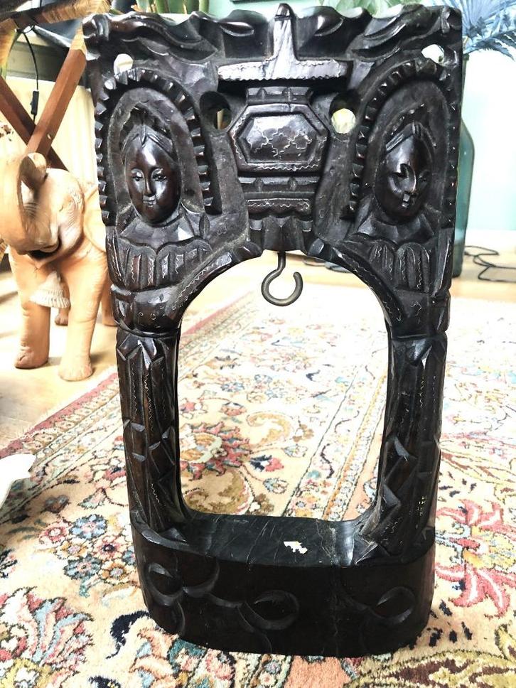 Oude handgesneden houten lijst / ritueel kader, Huis en Inrichting, Woonaccessoires | Lijsten, Minder dan 50 cm, Minder dan 50 cm