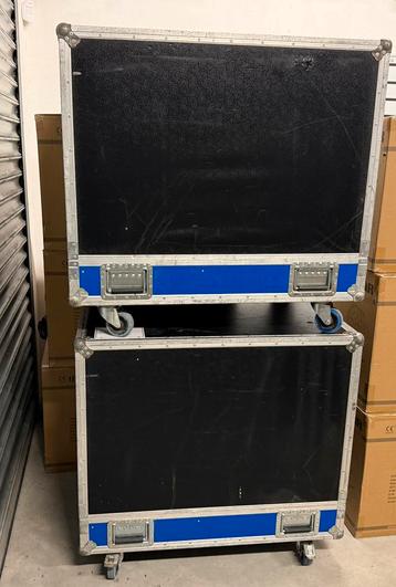 2x l acoustics flightcase beschikbaar voor biedingen
