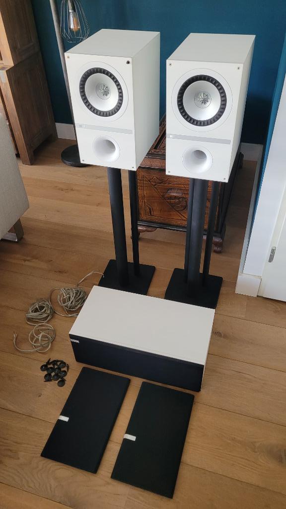 KEF Q300 (x2) + Q200c + standaards (x2) speakers, Audio, Tv en Foto, Luidsprekers, Gebruikt, Complete surroundset, 120 watt of meer