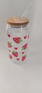 Glas aardbei met rietjes, Huis en Inrichting, Keuken | Servies, Glas of Glazen, Nieuw, Ophalen of Verzenden, Glas