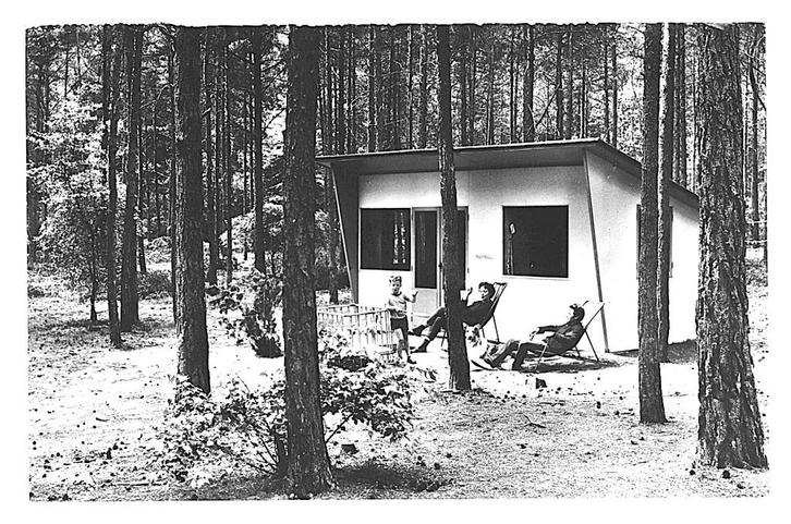 991181 Laag Soeren 1969 Gld Bungalow Vakantiehuisje De Jut, Verzamelen, Ansichtkaarten | Nederland, Gelopen, Gelderland, 1960 tot 1980