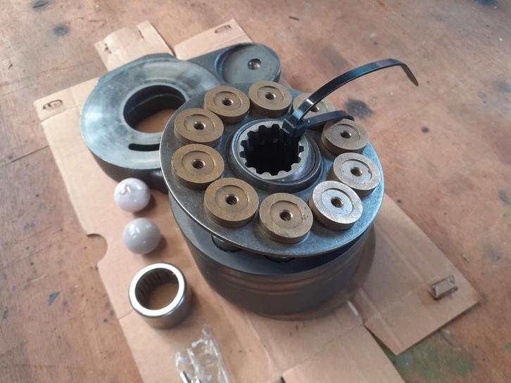 Hydrauliekpomp Nachi PVD-1B-29P onderdelen Wacker Neuson RDV, Doe-het-zelf en Verbouw, Gereedschap | Machine-onderdelen en Toebehoren