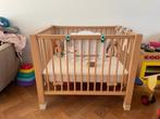 Houten babybox, Kinderen en Baby's, Boxen, Ophalen, Zo goed als nieuw, Rechthoekig, In hoogte verstelbaar