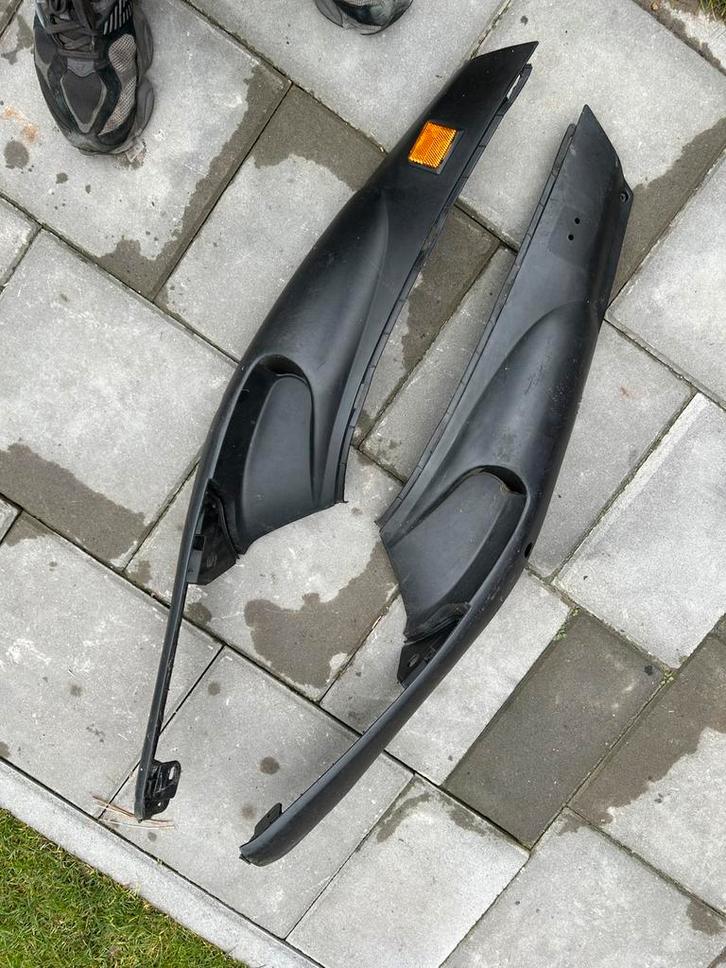 Piaggio zip type 123/FR/sp98 zij kappen, Fietsen en Brommers, Brommeronderdelen | Scooters, Zo goed als nieuw, Piaggio, Ophalen of Verzenden