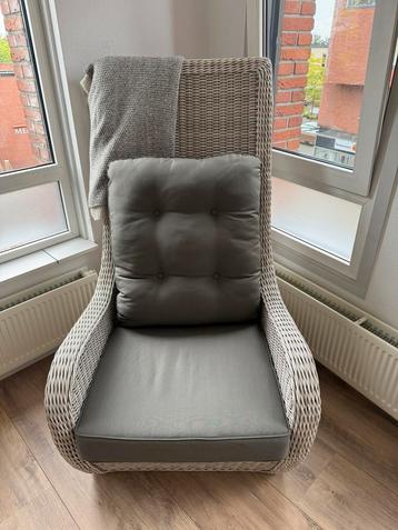 Fauteuil beschikbaar voor biedingen
