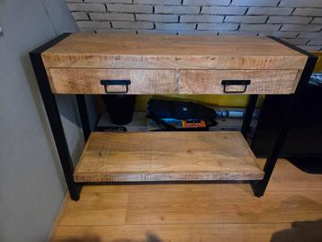 Industriële Sidetable met Lades beschikbaar voor biedingen