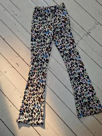 Flaired legging Ambika mt M beschikbaar voor biedingen