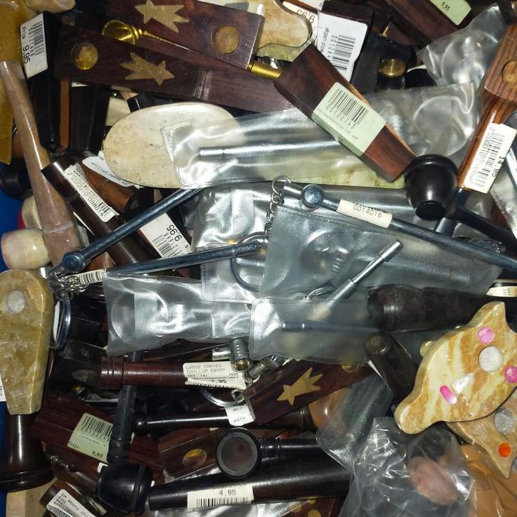 Bulk ouderwetse glazen, houten en stenen pijpjes en chillums, Verzamelen, Rookartikelen, Aanstekers en Luciferdoosjes, Nieuw, (Water)pijp