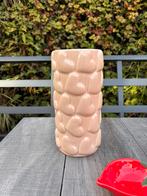 Hartjes vaas beige Zara home 30 cm hoog, Huis en Inrichting, Woonaccessoires | Vazen, Overige kleuren, Aardewerk of Porselein